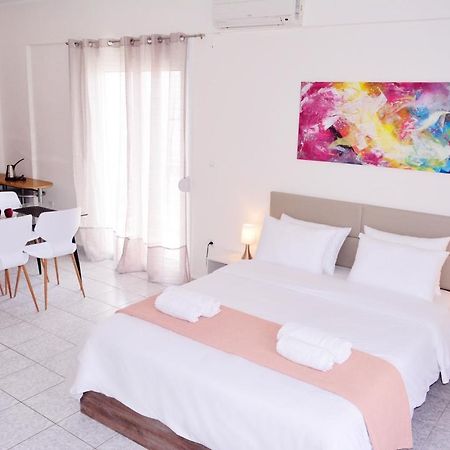 Studio Coral Apartment Kalamata Bagian luar foto