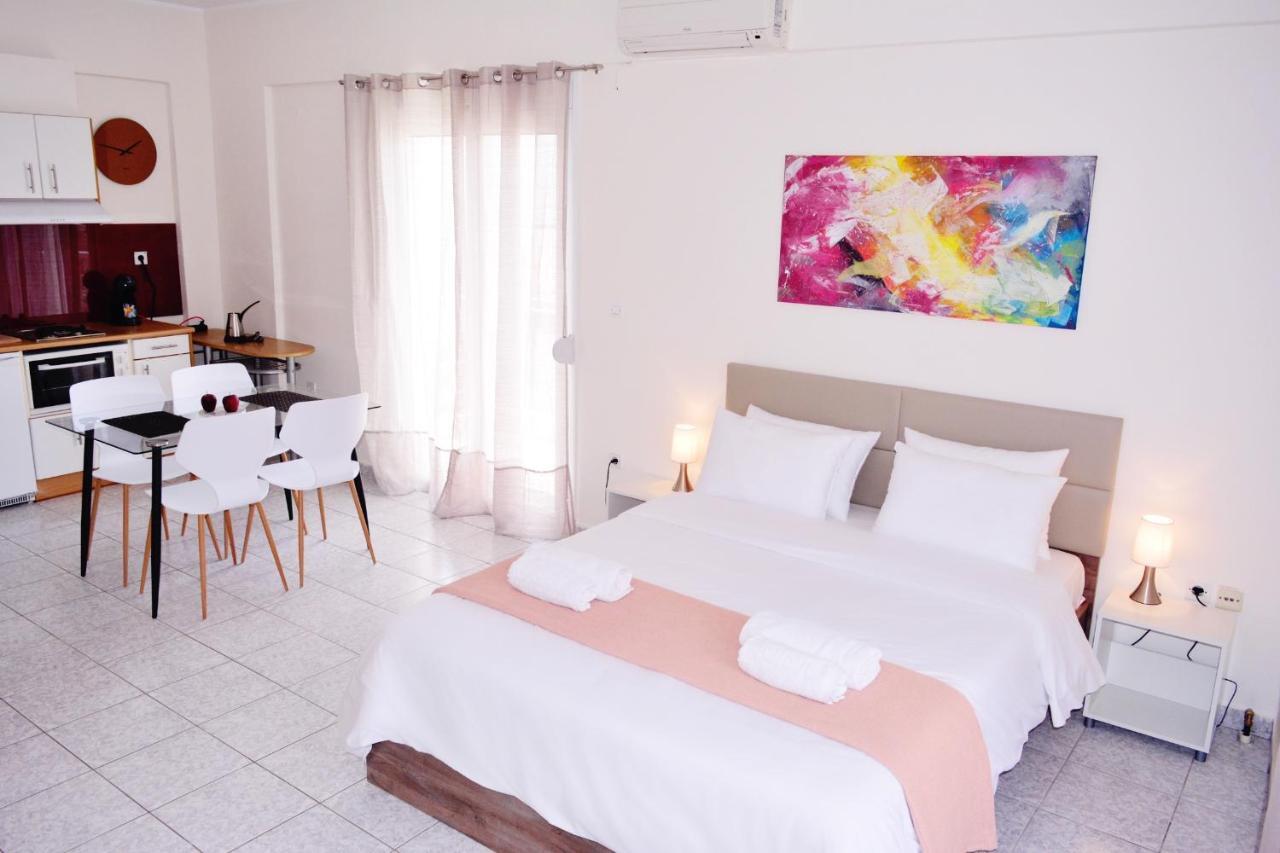 Studio Coral Apartment Kalamata Bagian luar foto